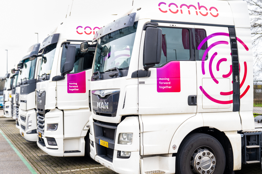 Vrachtwagens van de Combo Group